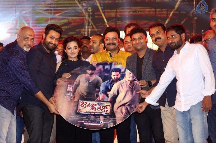 jr ntr,koratala siva,janatha garage audio launch matter,jr ntr speech,pivipi,nithya menon speech,janatha garage audio songs  దయచేసి అలా చెయ్యొద్దు!: ఎన్టీఆర్ 